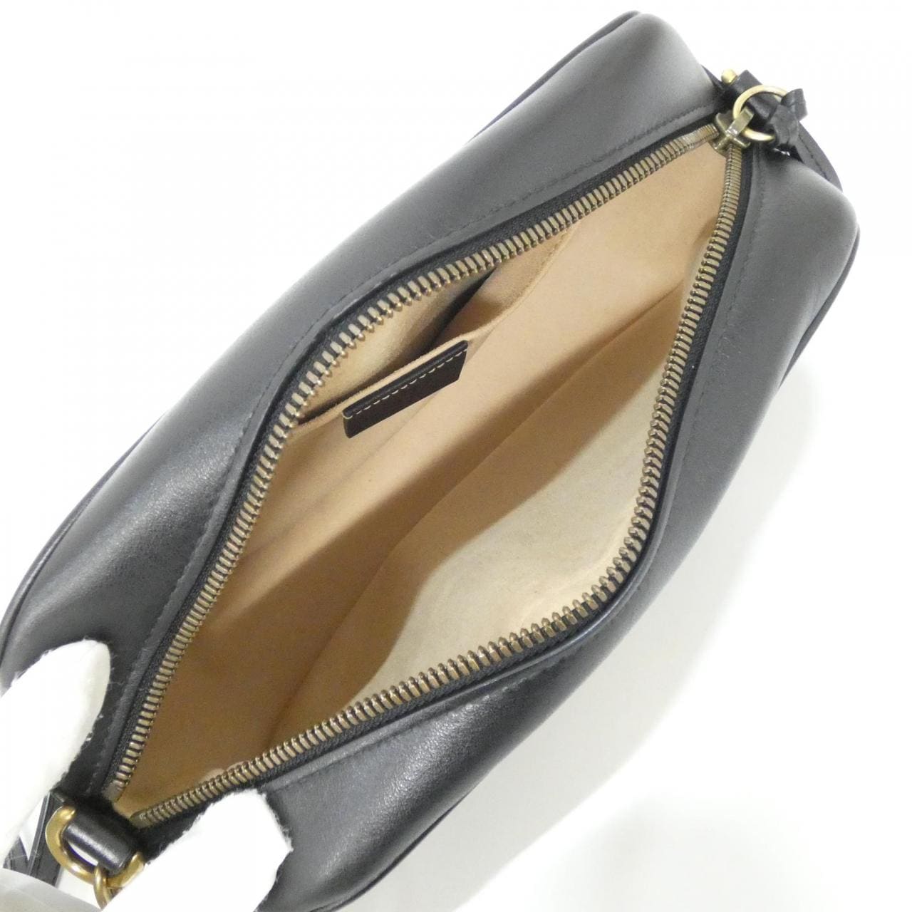 グッチ GG MARMONT 447632 DTD1T ショルダーバッグ