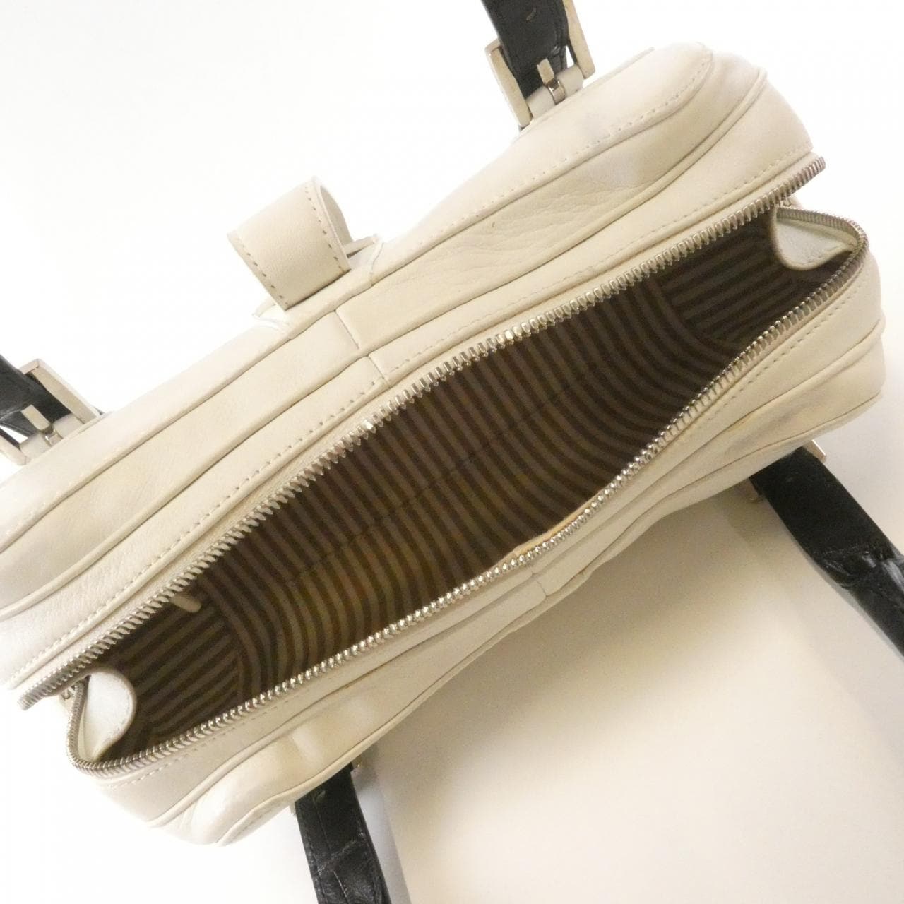 ロエベ センダ バッグ