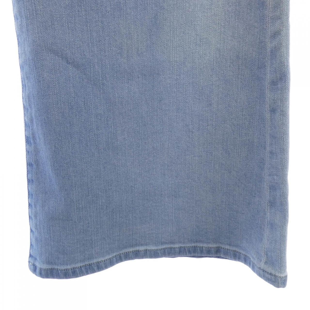 ブルーレーベルクレストブリッジ BLUE LABEL CRESTBRIDGE ジーンズ