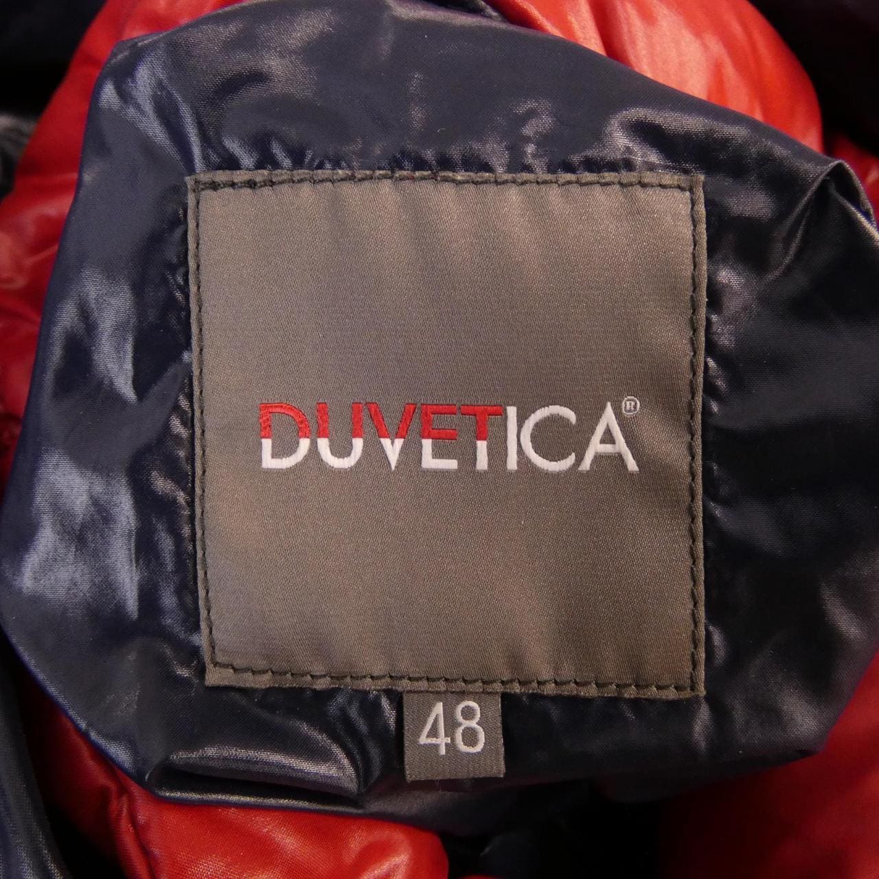 デュベティカ DUVETICA ダウンジャケット