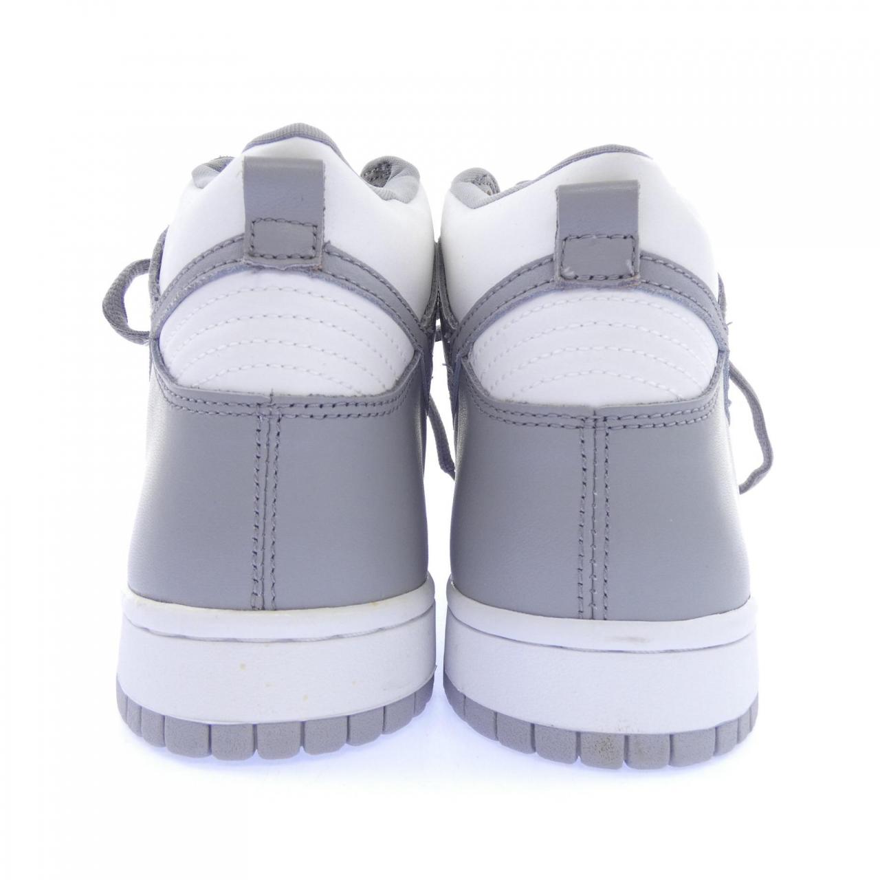 ナイキ NIKE 304717-002 スニーカー
