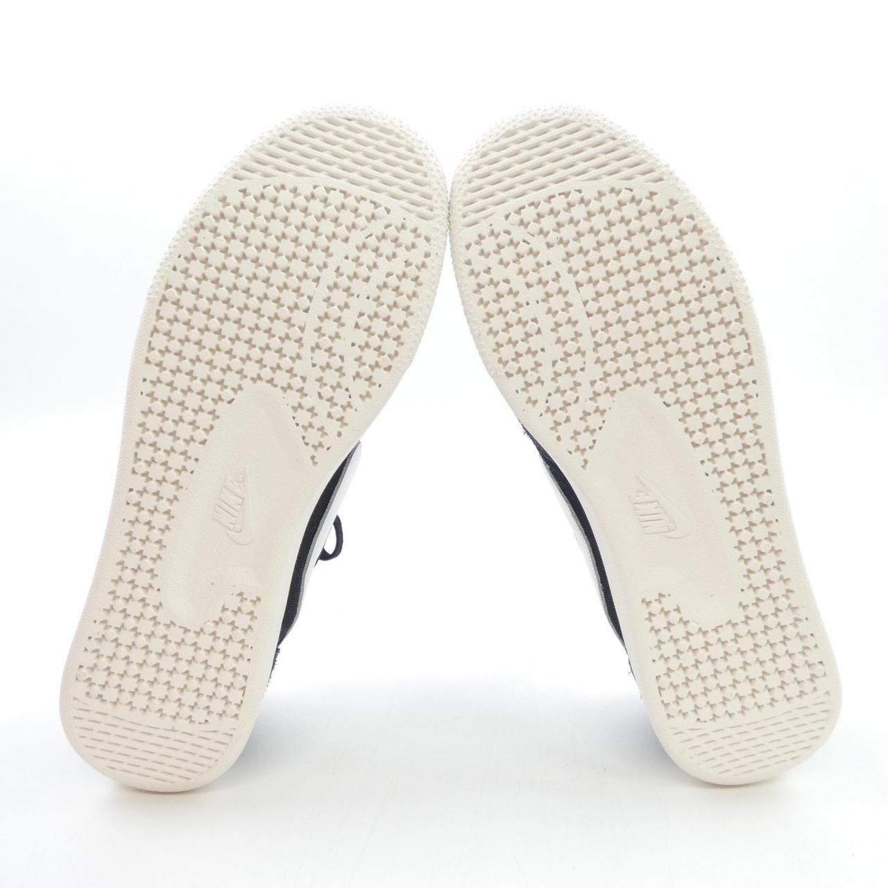 ナイキ NIKE DC1982-001 スニーカー