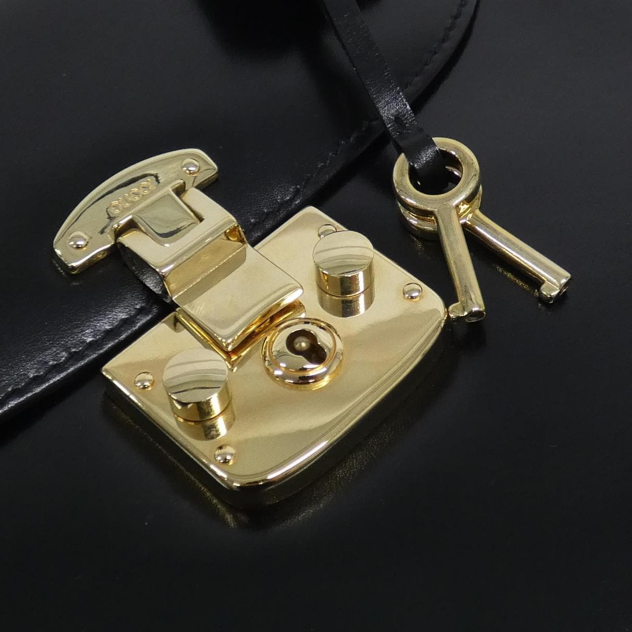 【ヴィンテージ】グッチ 001 46 1469 ショルダーバッグ