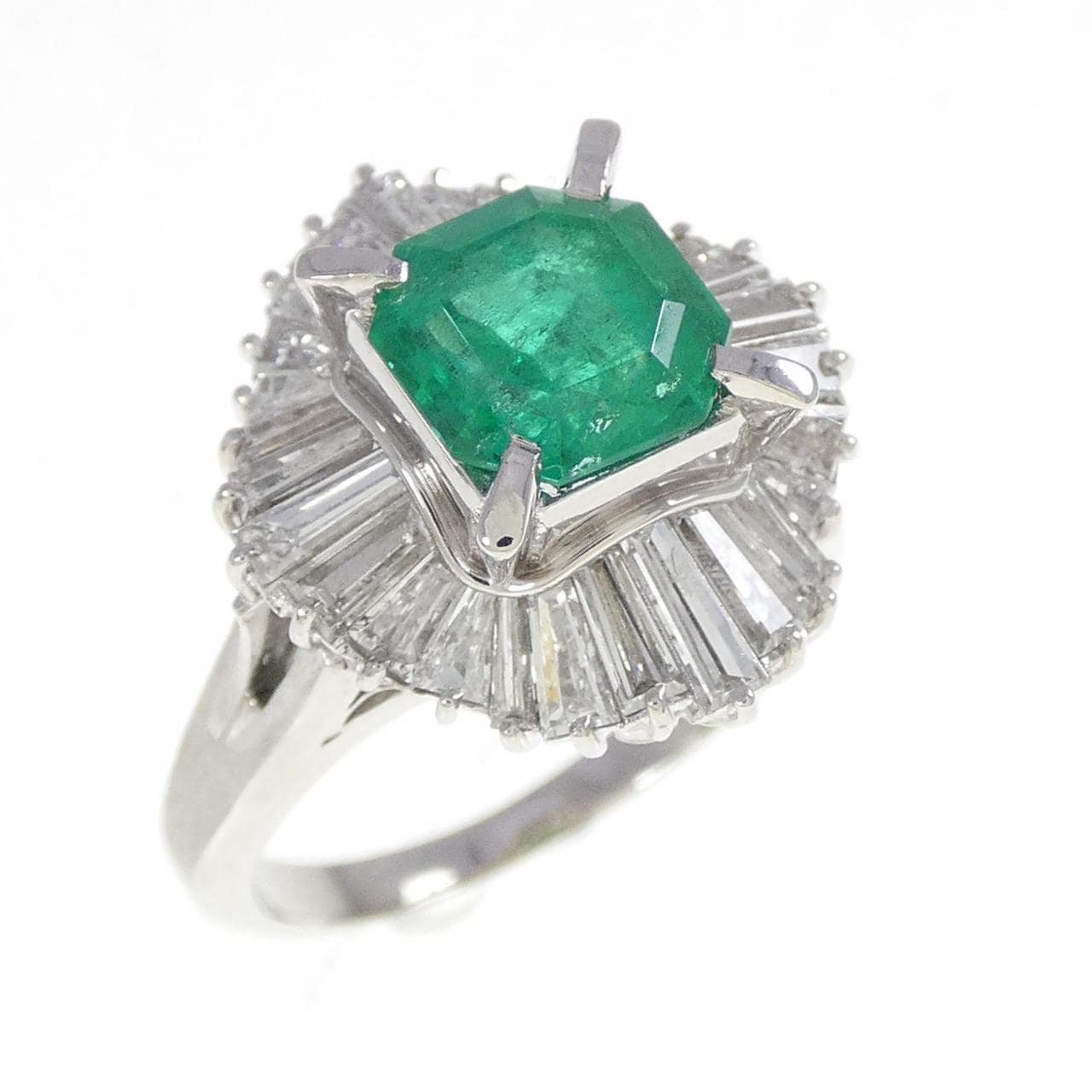 PM900 エメラルド リング 2.10CT