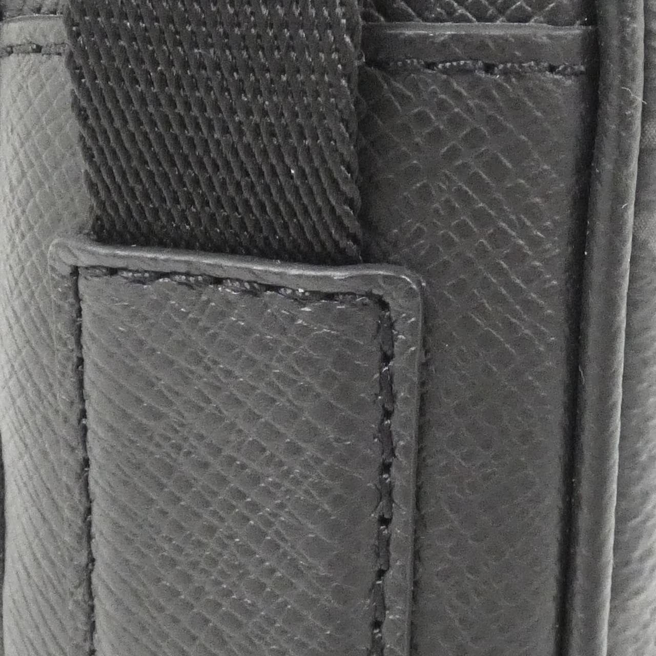 ルイヴィトン タイガ ラマ アウトドア メッセンジャー PM M30233 ショルダーバッグ