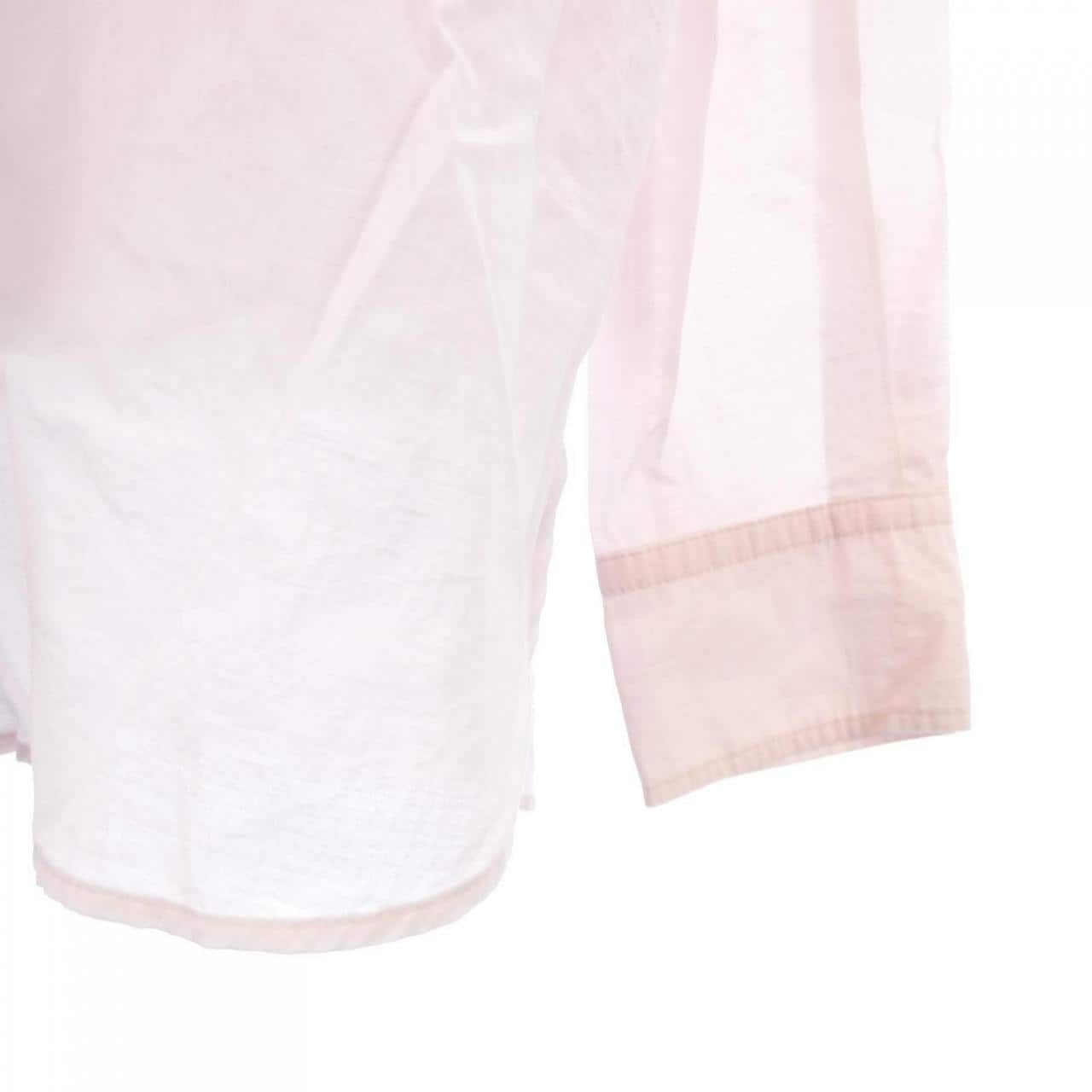 PLUS BEAU TELLE EST シャツ