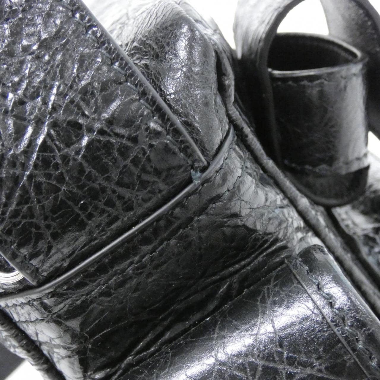 バレンシアガ スーパービジー 829068　210C8 ショルダーバッグ