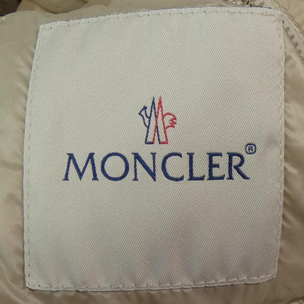 モンクレール MONCLER ダウンジャケット