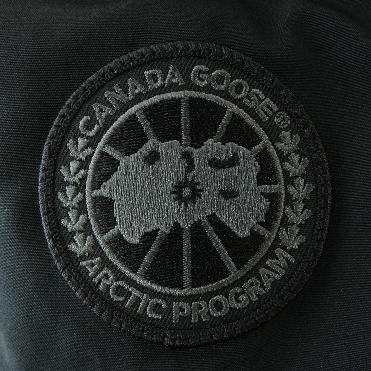 カナダグース CANADA GOOSE ダウンジャケット