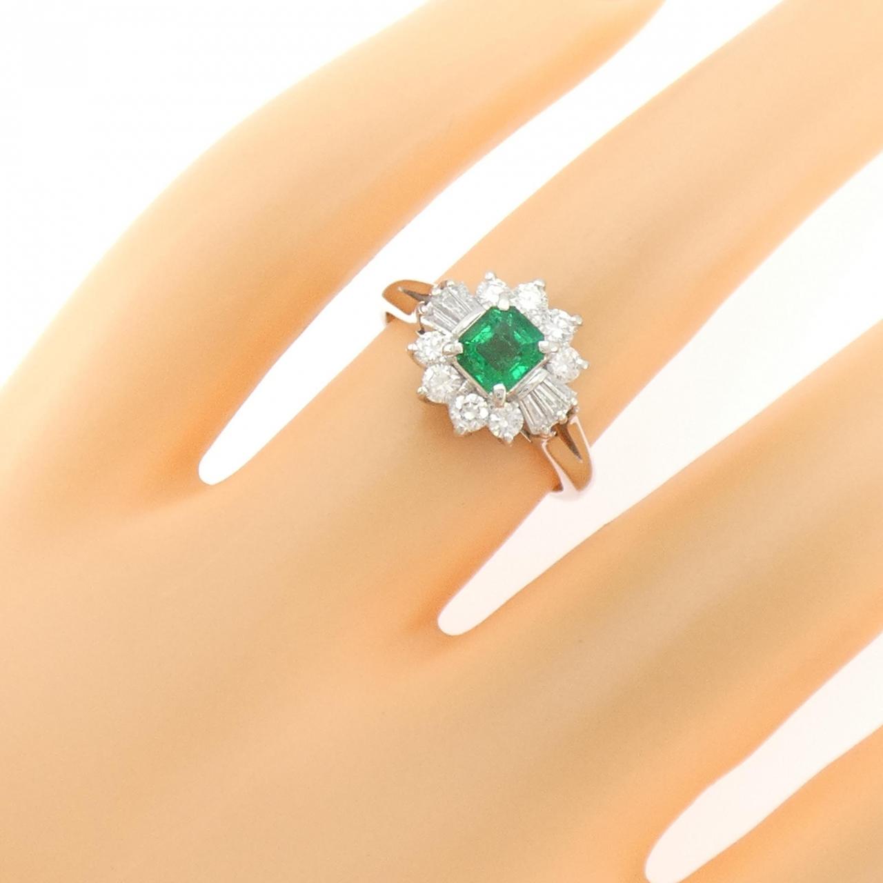 MIKIMOTO Emerald Ring 0.38ct