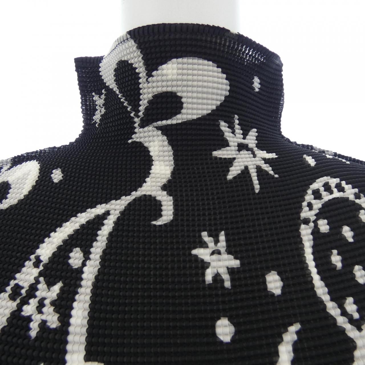 MIYSEY MIYAKE MI91FK515上衣