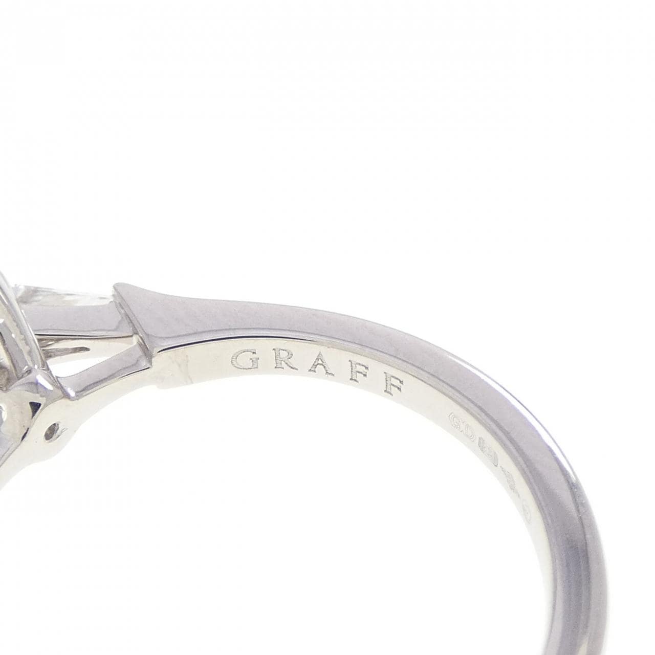 グラフ プロミス リング 0.54CT F VVS2 オーバルカット