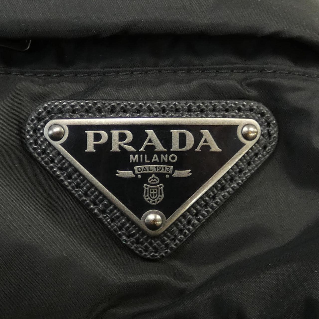 普拉达PRADA羽绒服
