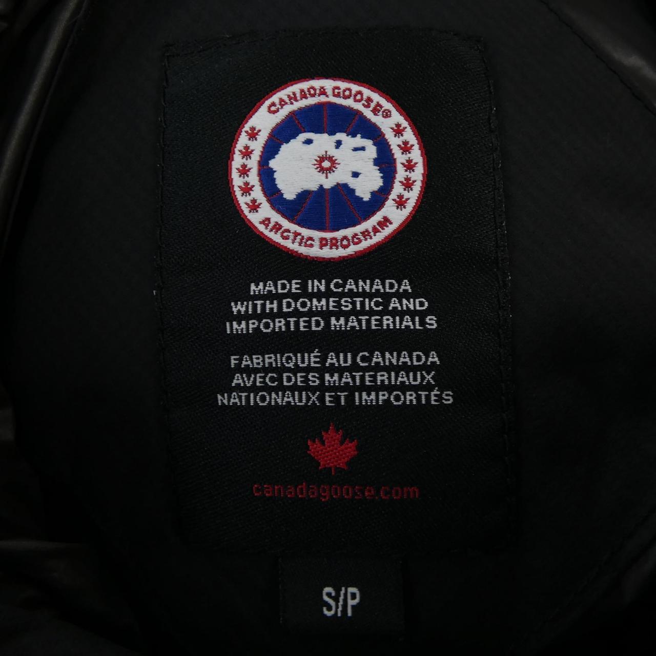カナダグース CANADA GOOSE ダウンジャケット