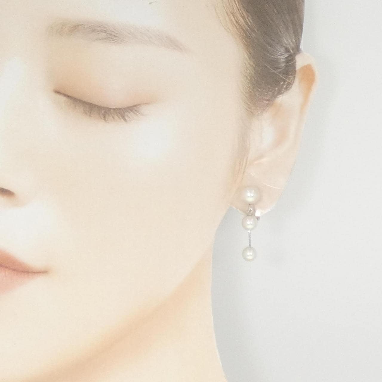 Tasaki Akoya pearl earrings