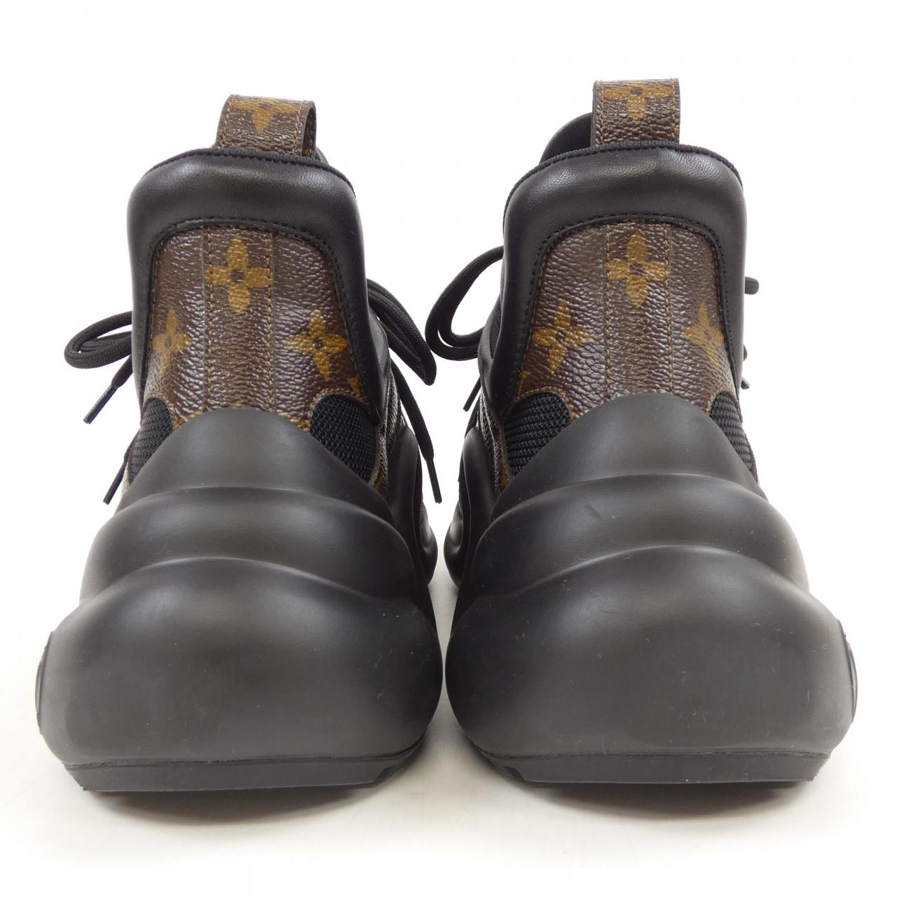 ルイヴィトン LOUIS VUITTON パテントモノグラムキャンバス アークライトライン スニーカー