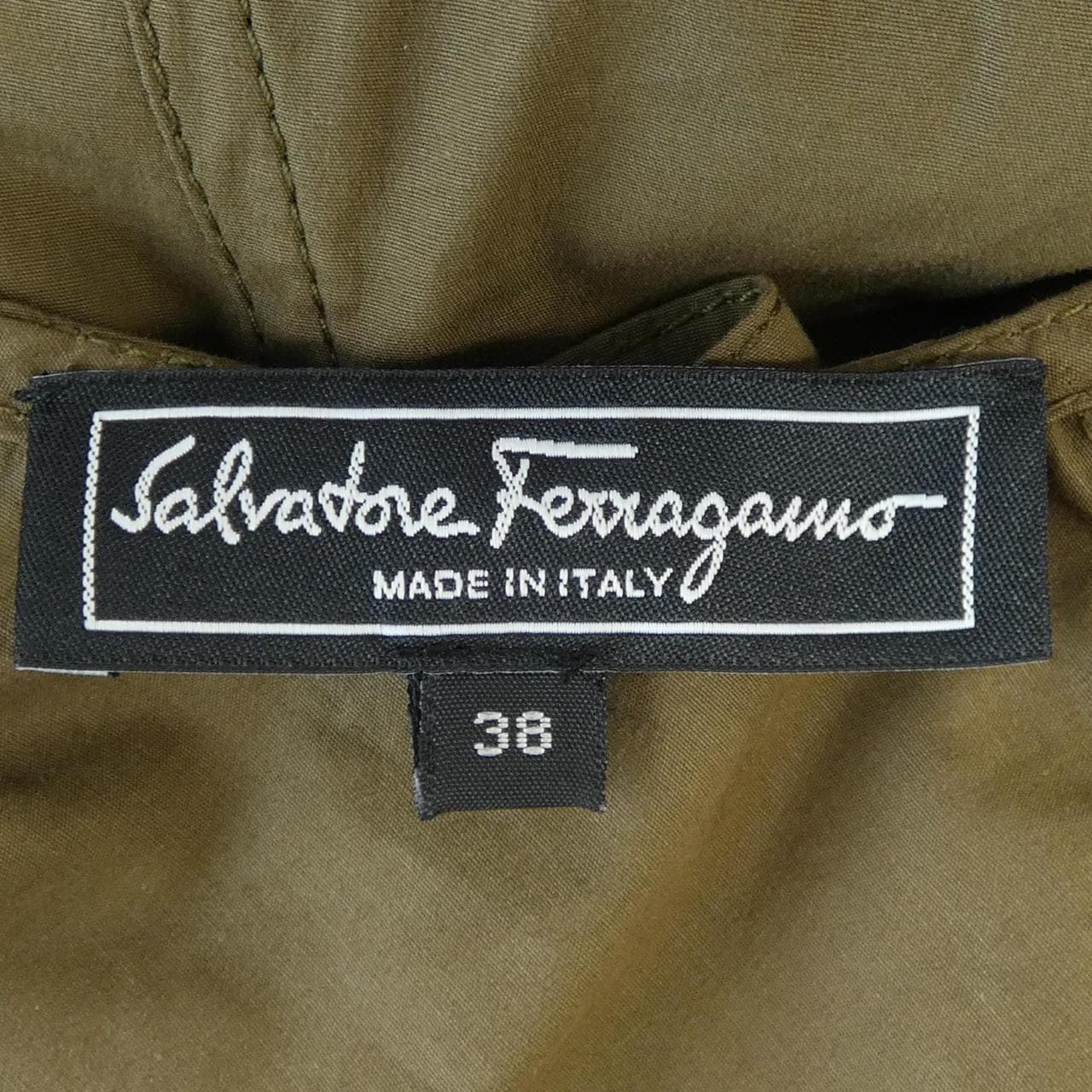 サルヴァトーレフェラガモ SALVATORE FERRAGAMO ワンピース