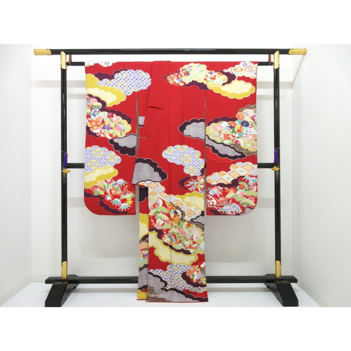 振袖　友禅金彩加工　刺繍入り