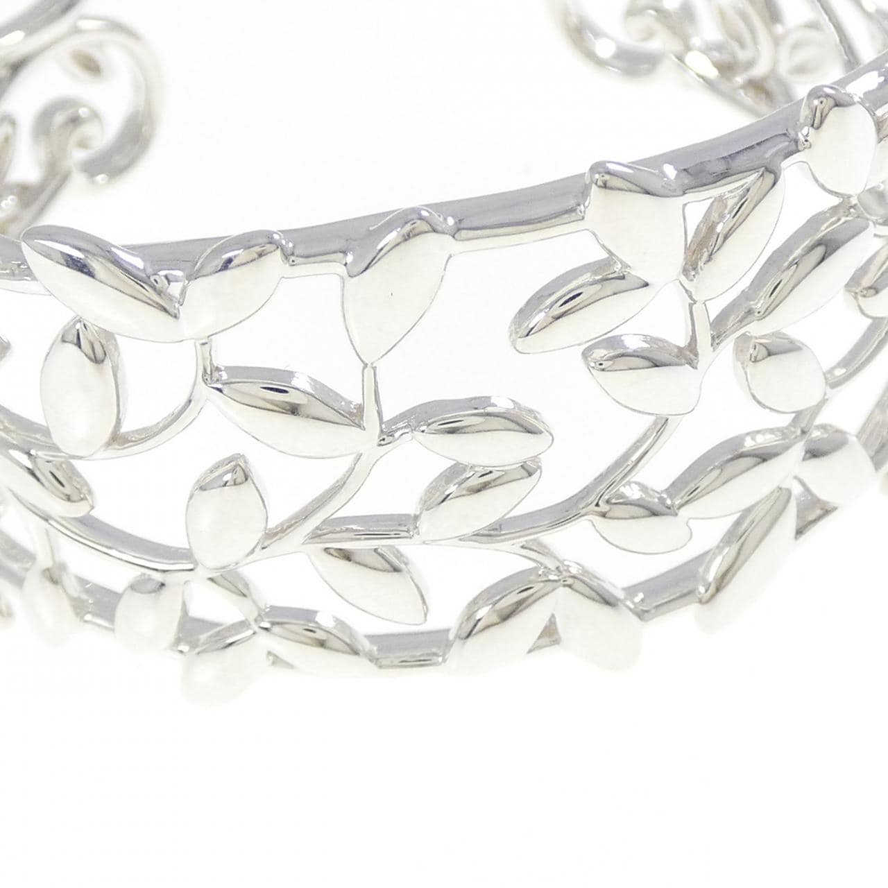 ティファニー オリーブリーフ カフ ナロー バングル