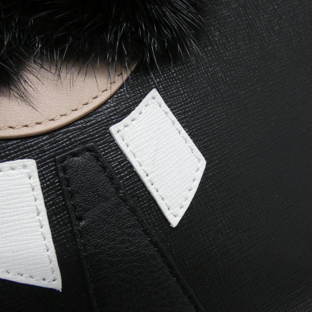 フェンディ KARLITO 7N0078 52P バッグ