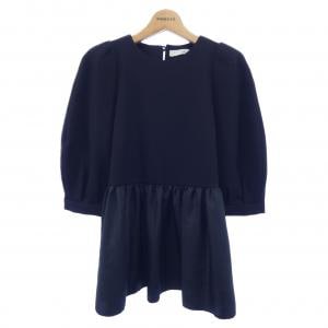 ティアラ TIARA トップス