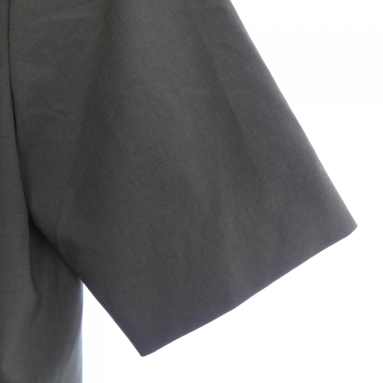 美容與使用BEAUTY&YOUTH (U.A.)組合