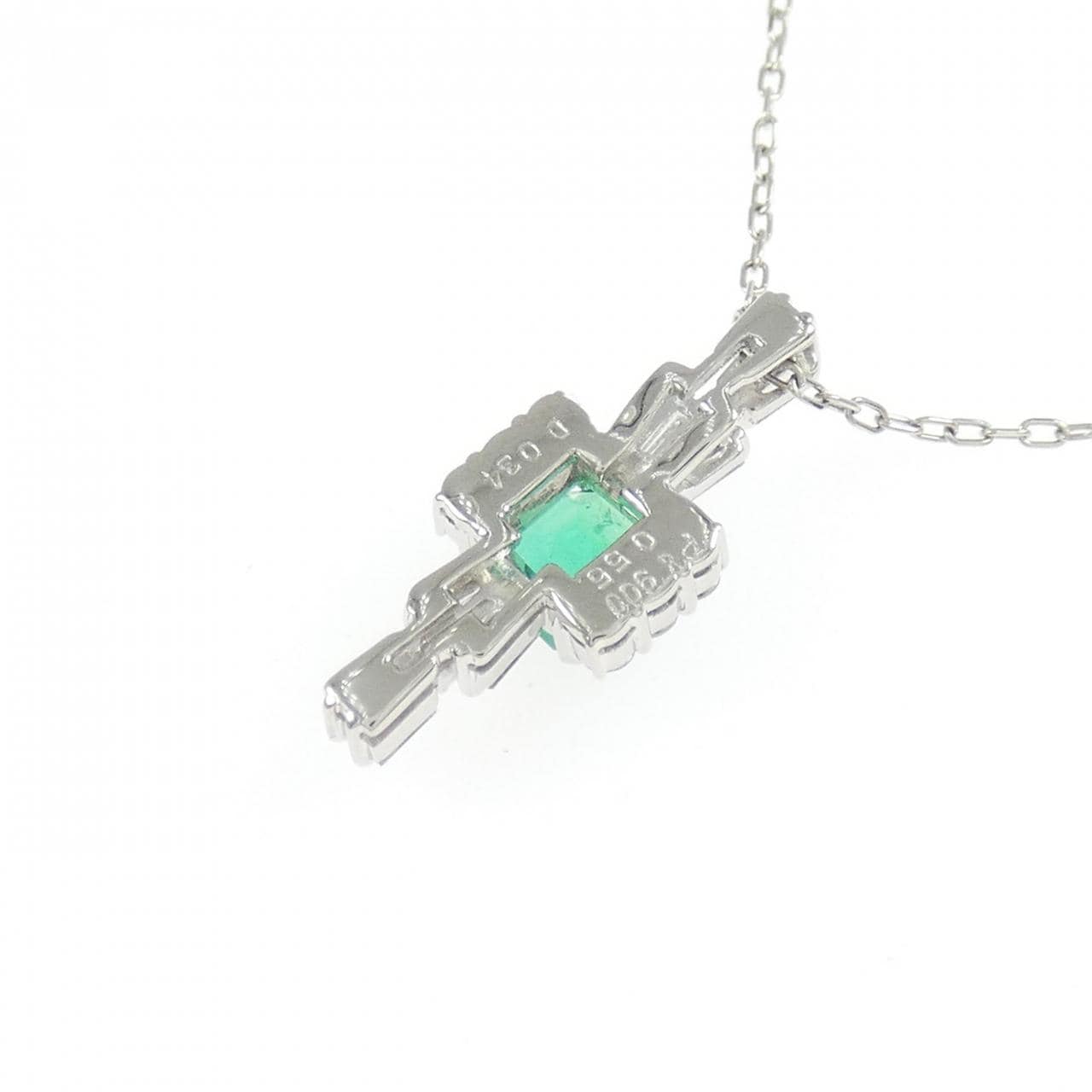 PT900/PT850 エメラルド ネックレス 0.55CT