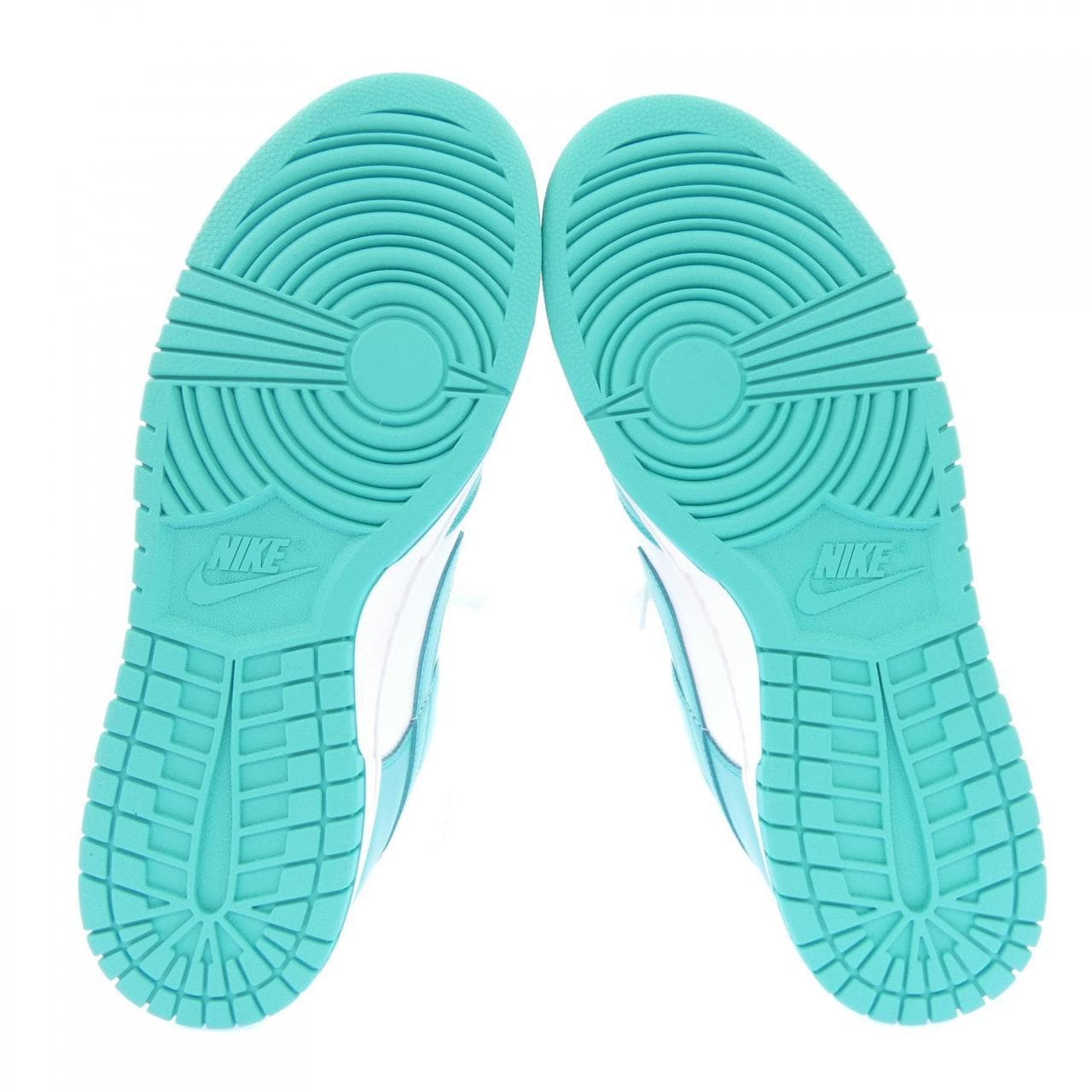 ナイキ NIKE DV0833-101 スニーカー