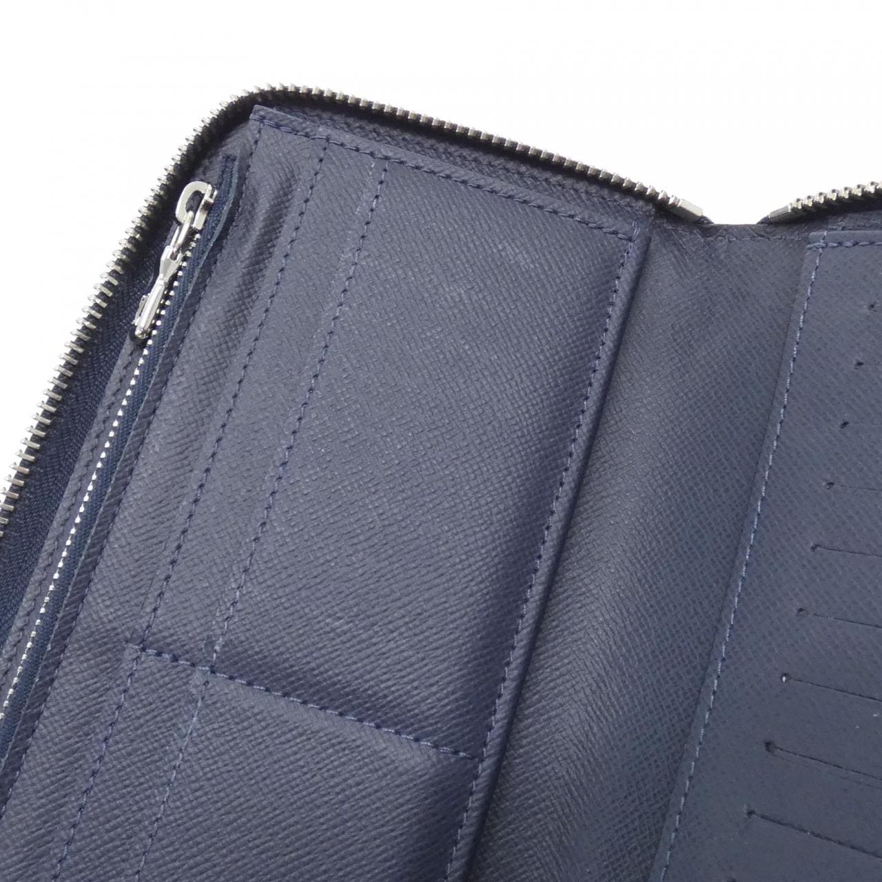 ルイヴィトン タイガ ジッピー ウォレット ヴェルティカル M32837 財布