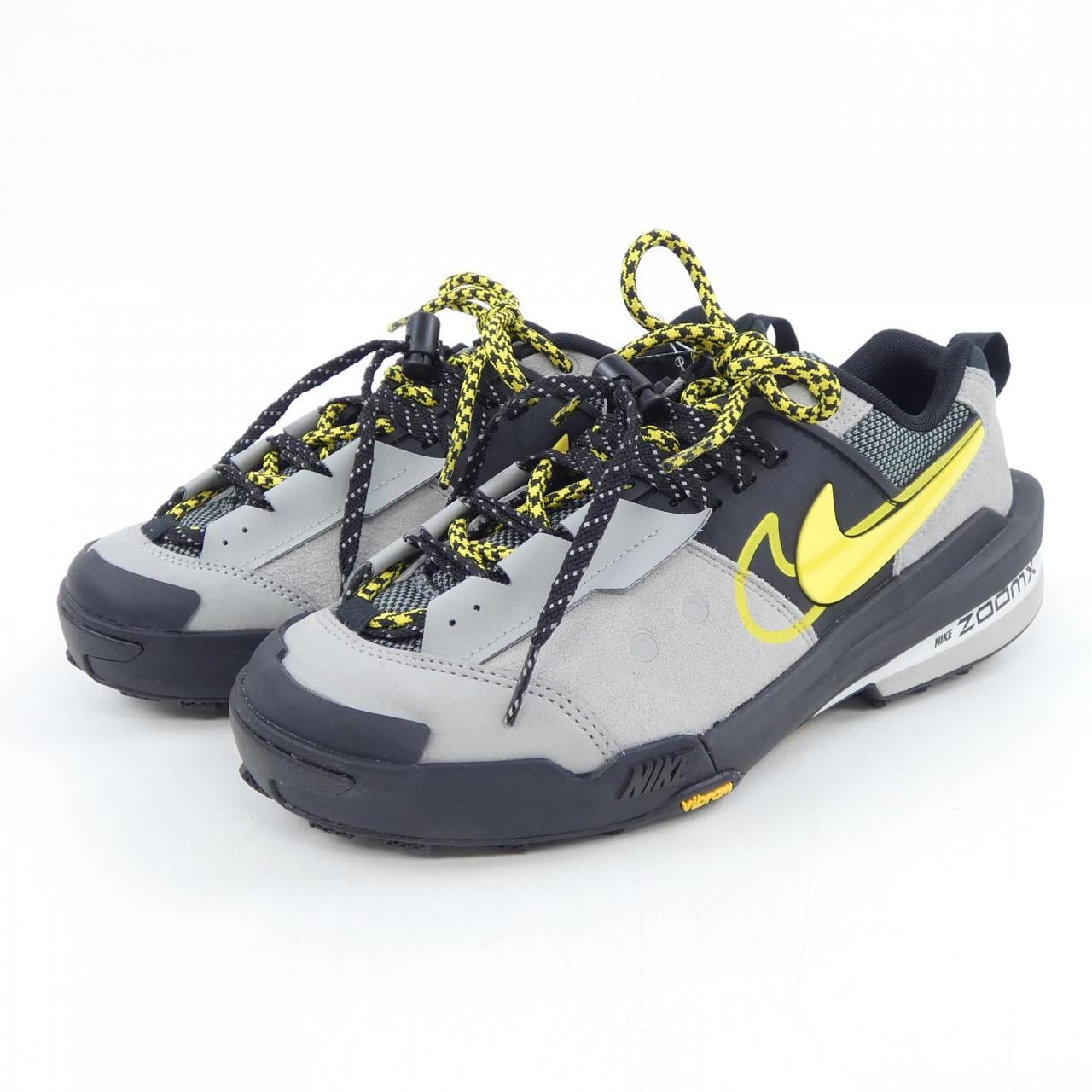 ナイキサカイ NIKE×SACAI HQ8618-002 スニーカー