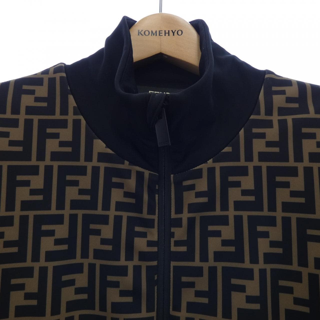 フェンディ FENDI FAF523 AAA4 ブルゾン