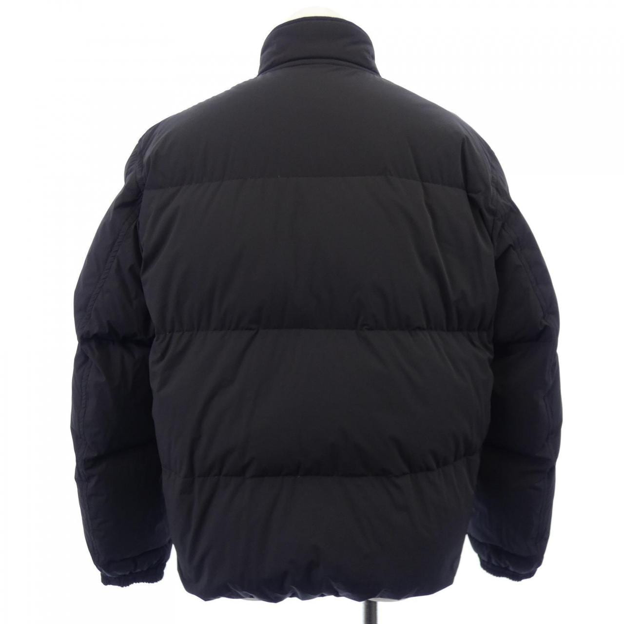 ルイヴィトン LOUIS VUITTON HLB45WAB2 ダウンジャケット