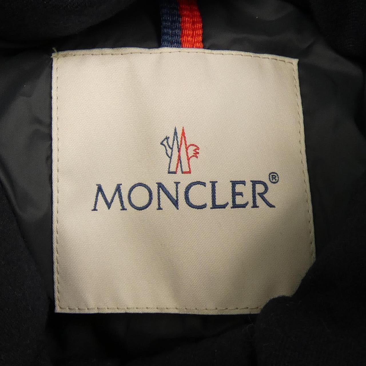 モンクレール MONCLER ダウンジャケット