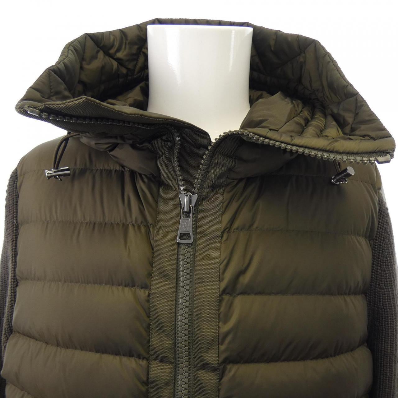 モンクレール MONCLER ダウンジャケット
