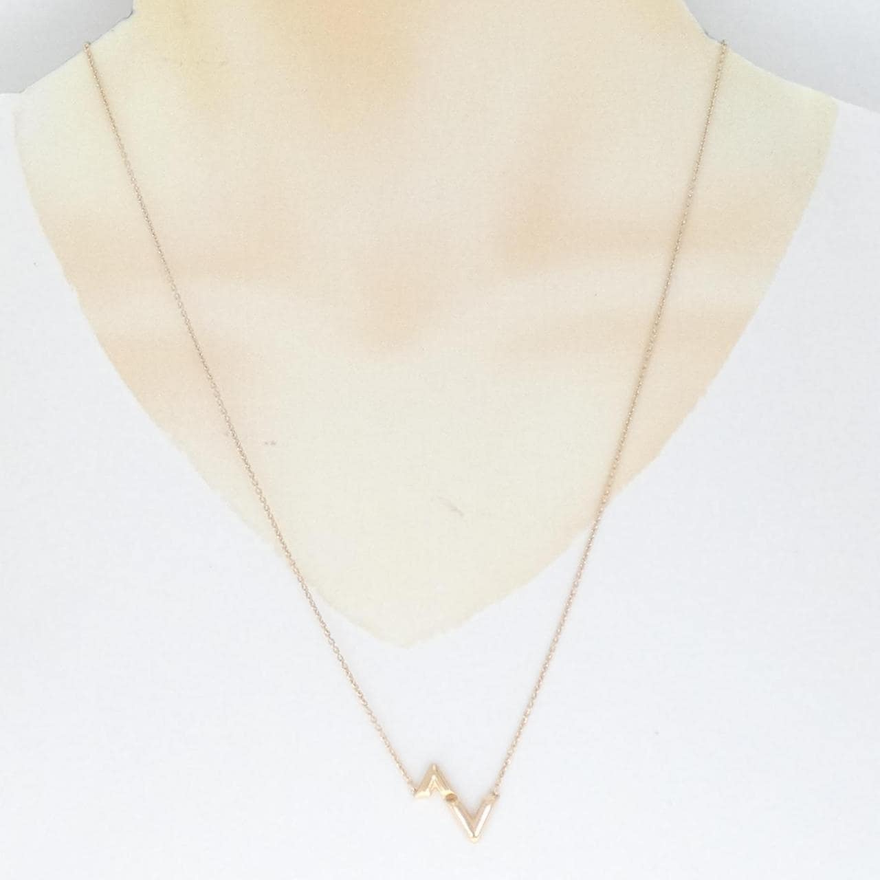 louis vuitton upsidedown necklace ネックレスsupreme