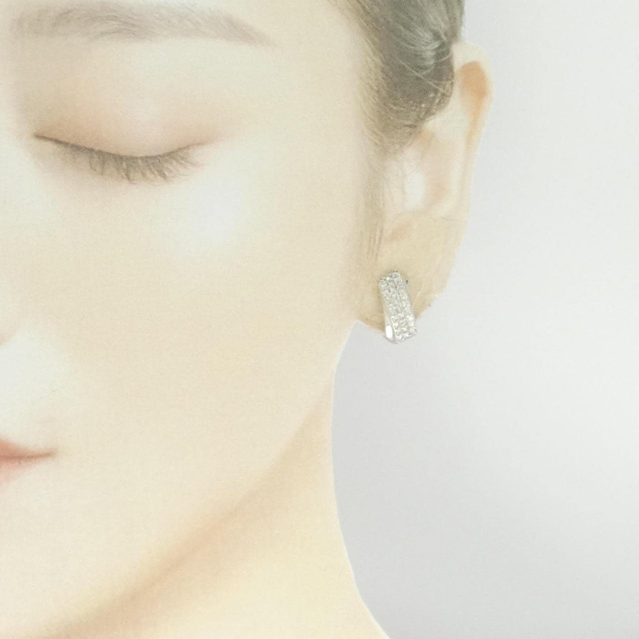 K18WG Diamond earrings/earrings 1.00CT