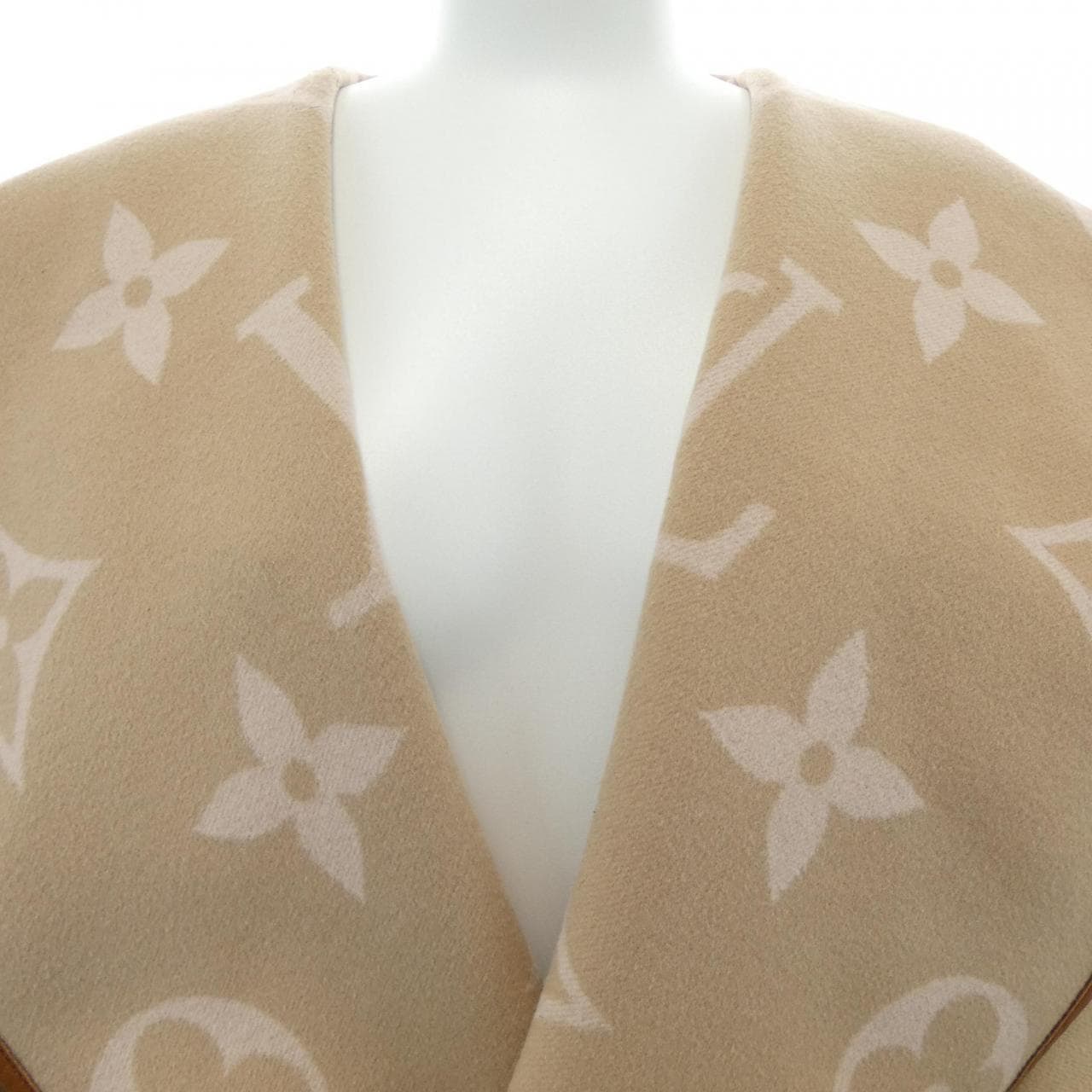 ルイヴィトン LOUIS VUITTON ベルテッドダブルフェイスフーデッドラップコート FMCO05NUV コート