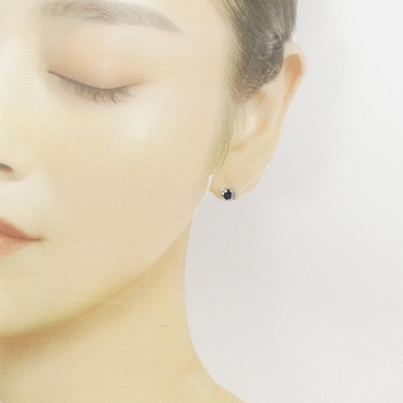 PT850/PT900 サファイヤ ピアス 0.57CT