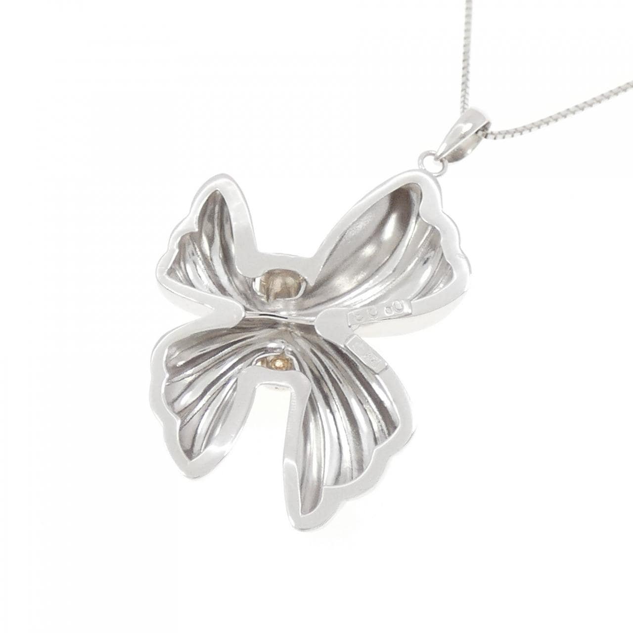K18WG/K18YG リボン ダイヤモンド ネックレス 0.03CT