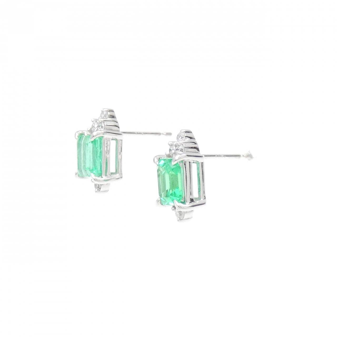 K18WG emerald earrings 2.19CT