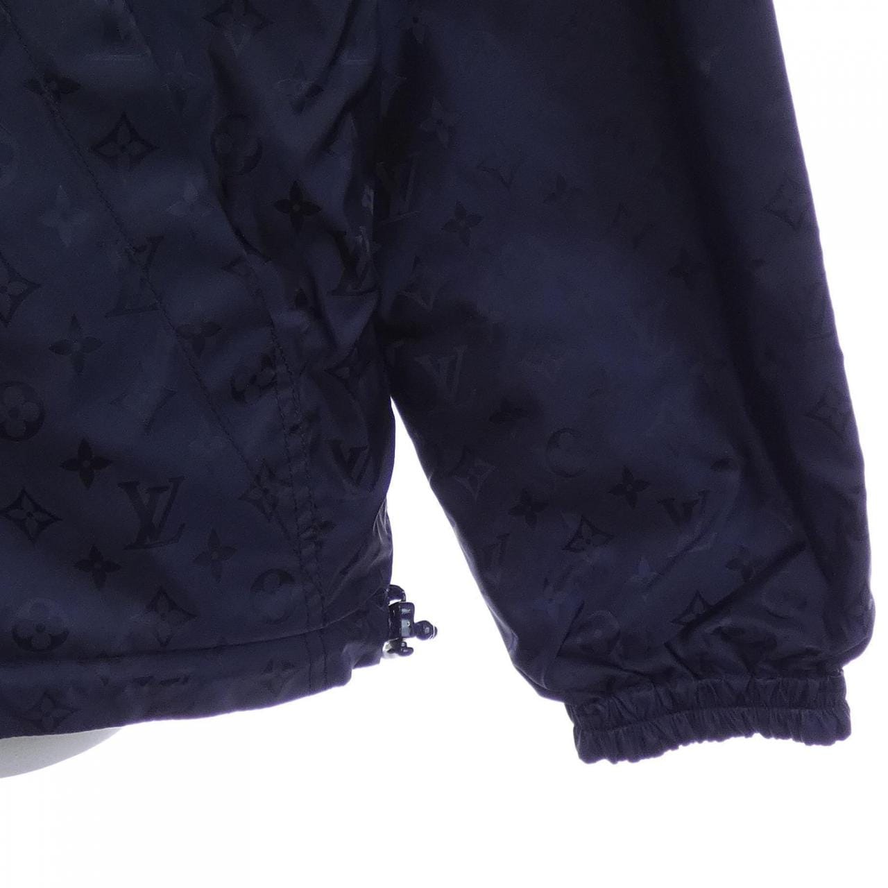 ルイヴィトン LOUIS VUITTON モノグラムリバーシブルナイロンウインドブレーカー HLB46WMO6 ブルゾン