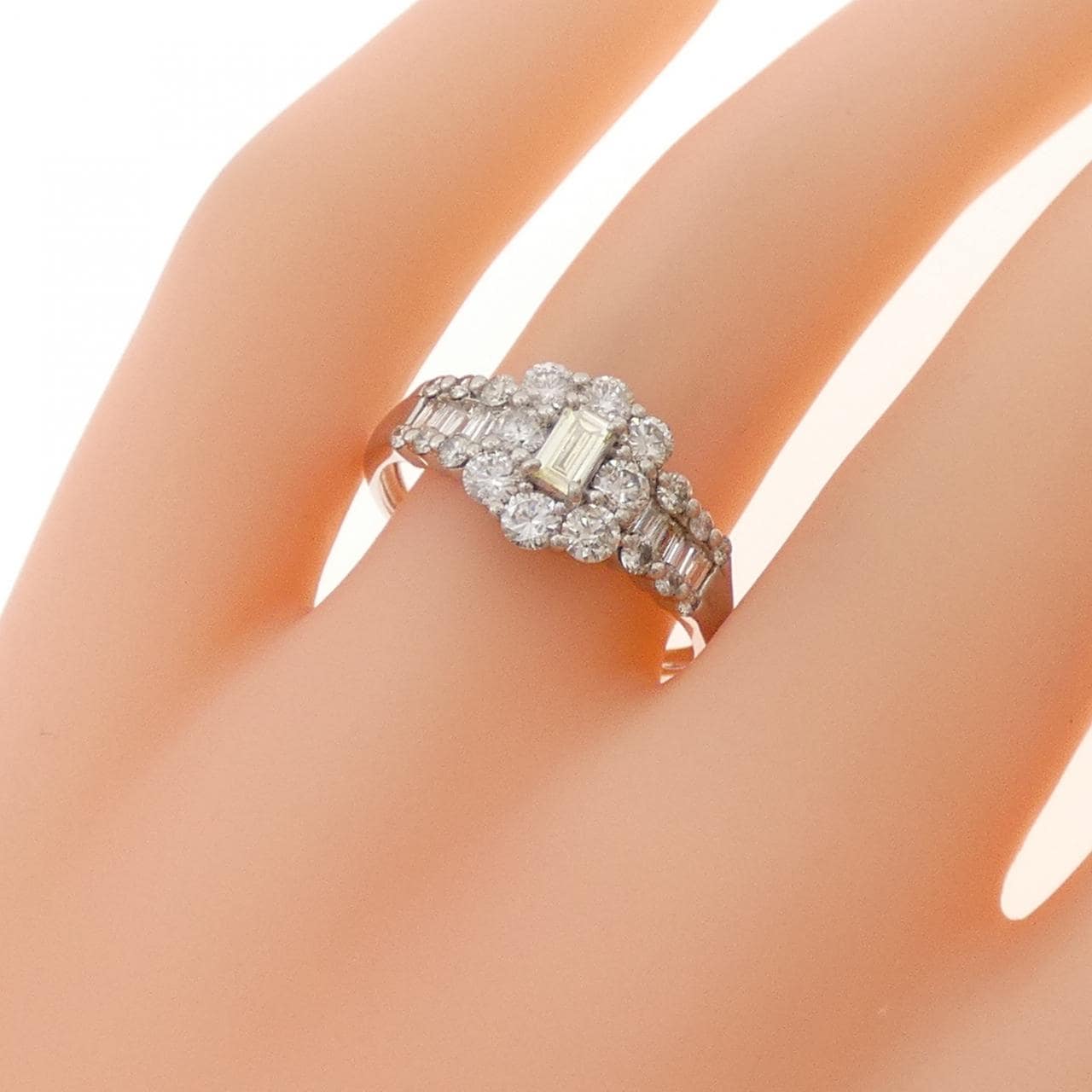 PT900 ダイヤモンド リング 1.00CT