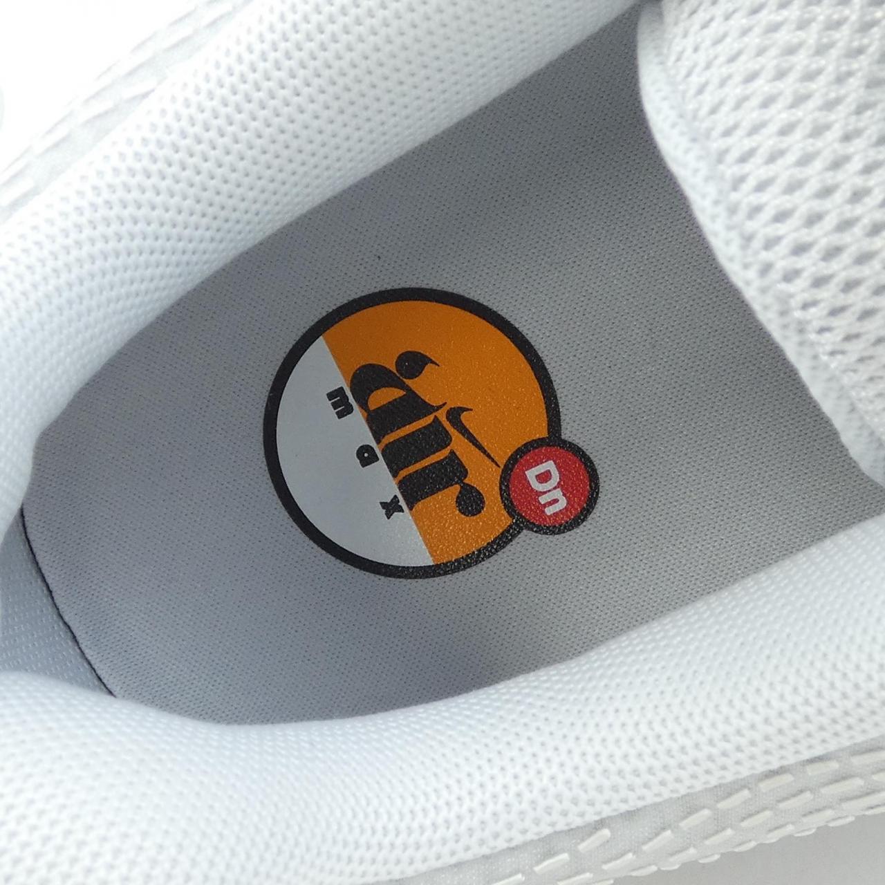 ナイキ NIKE スニーカー