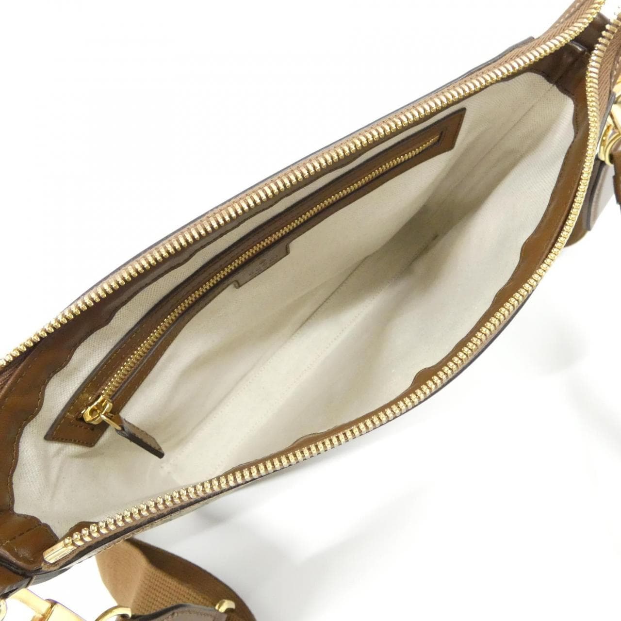 Gucci INTERLOCKING G 726833 92THG单肩包