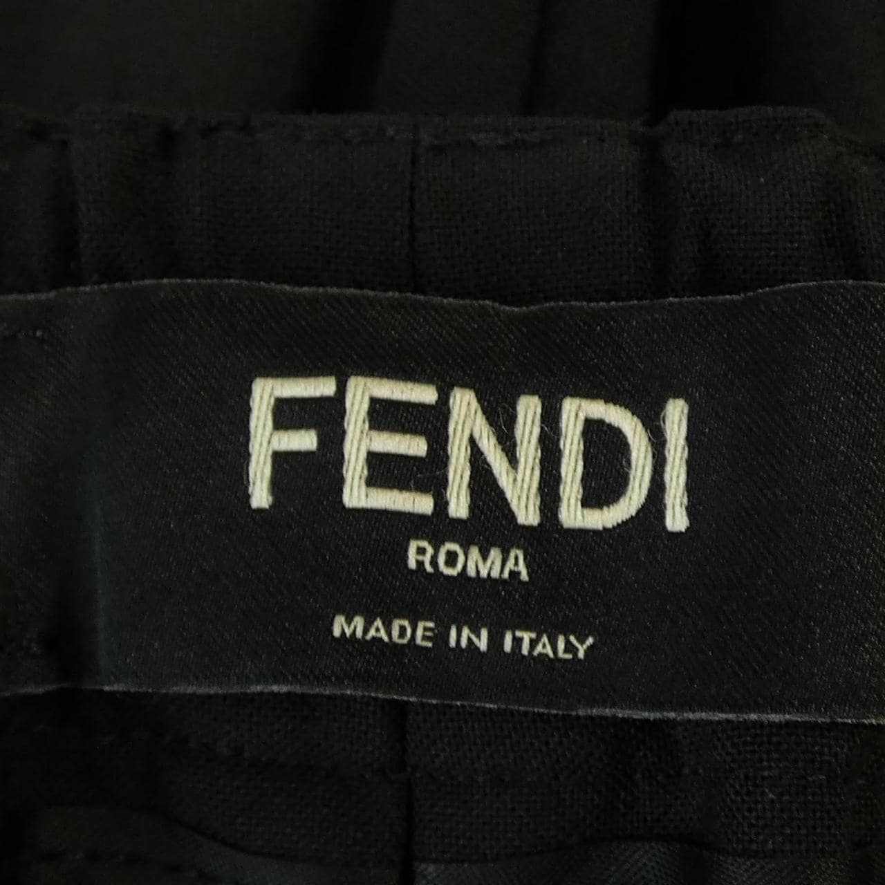 フェンディ FENDI FB0832 AM86 パンツ