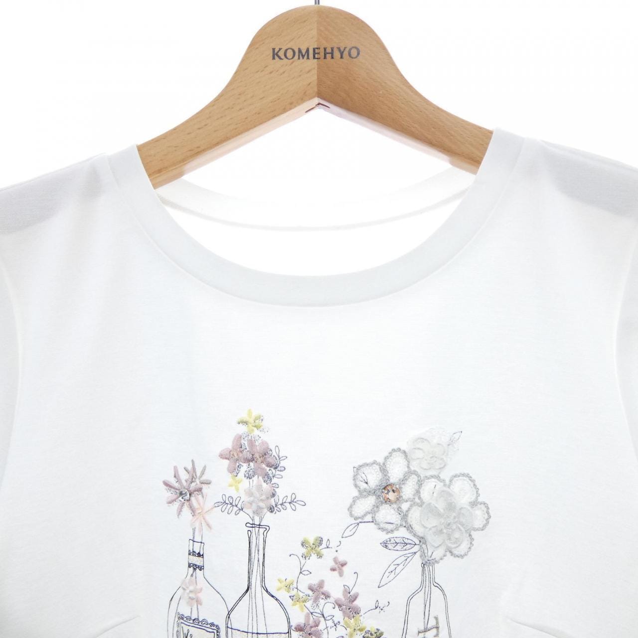 トゥービーシック TO BE CHIC Tシャツ