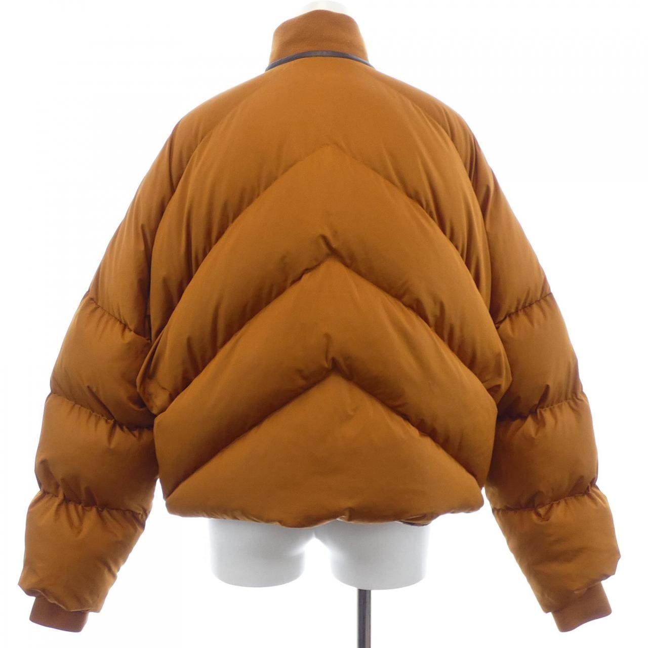 エルメス HERMES ボリュデュック *97-7110β. ダウンジャケット