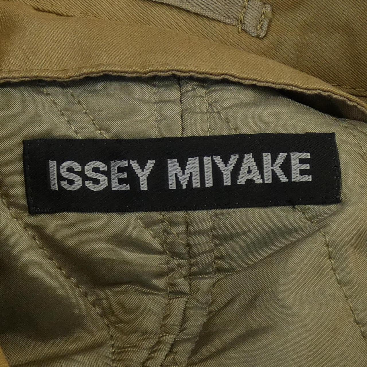 ISSEY MIYAKE大衣