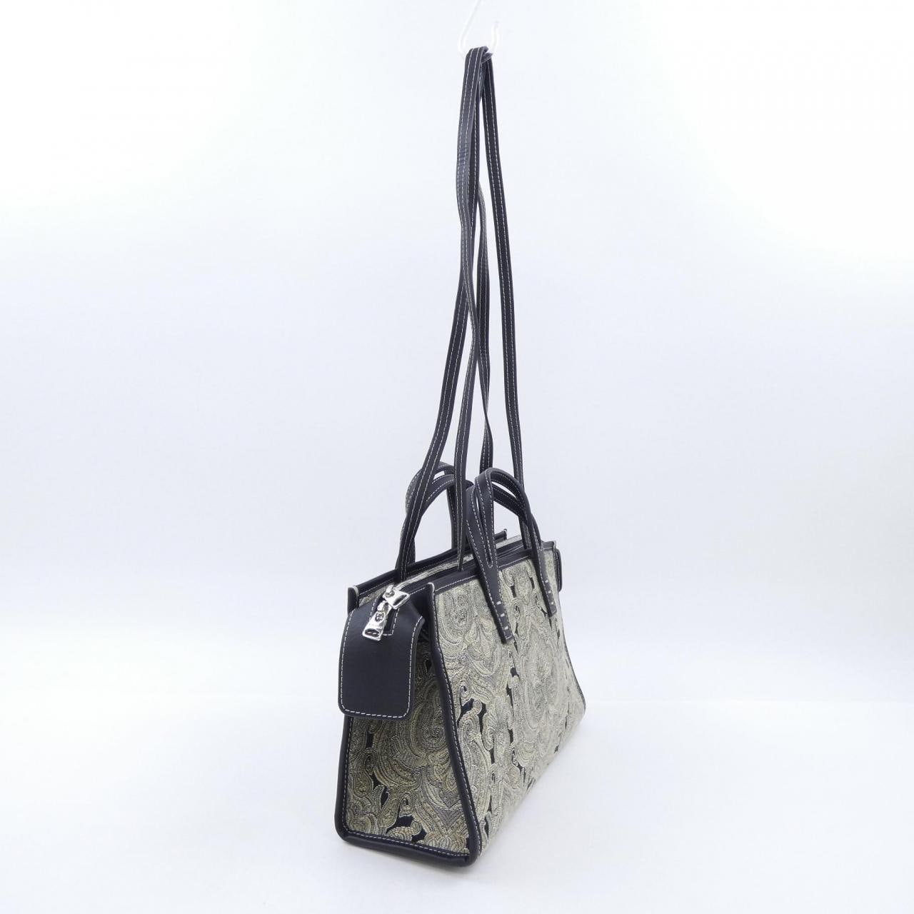 アヴァケーション A VACATION BAG