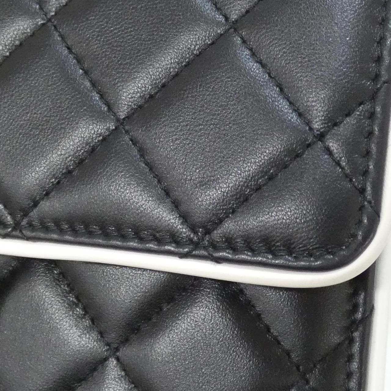 シャネル AS4511 チェーンウォレット